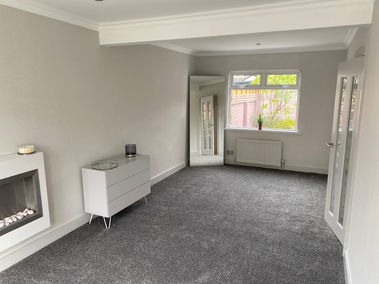 3 Bed Semi-Detached House, Loopland Drive, BT6 photo 4