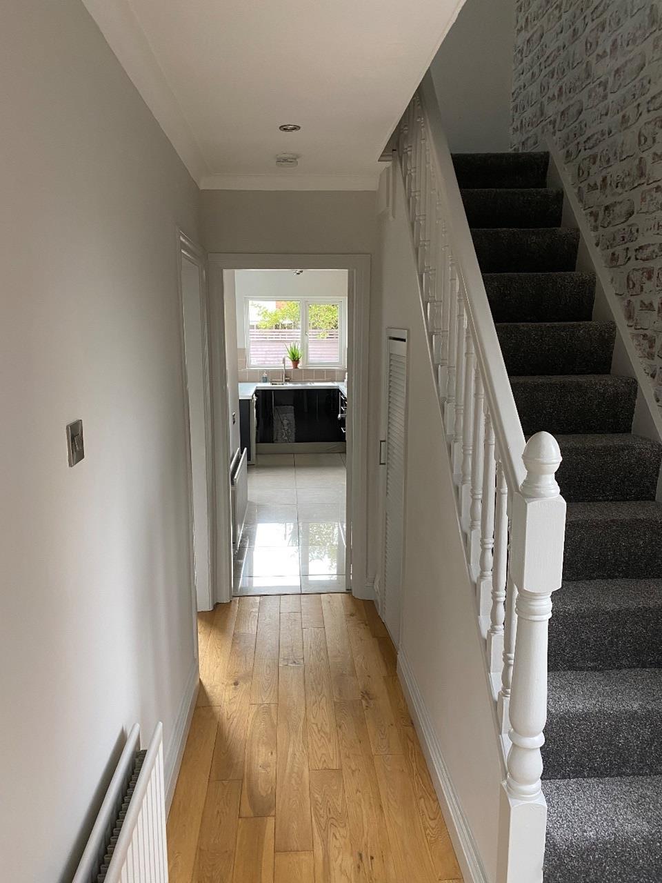3 Bed Semi-Detached House, Loopland Drive, BT6 photo 5