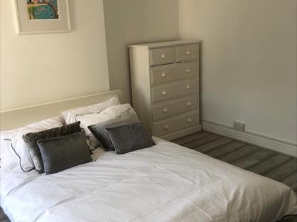 1 bed room for rent in Room in a Shared House, Dolphin Road, SL1