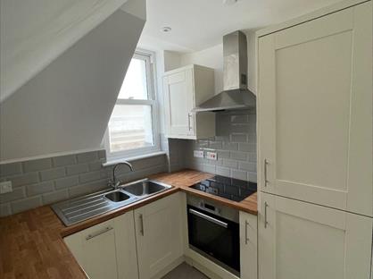 2 Bed Flat, Beauchamp Court, BN21