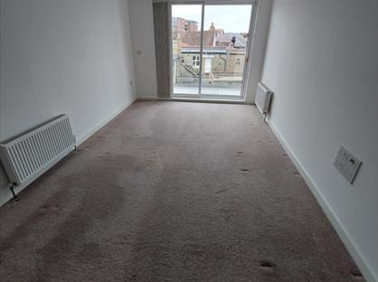 1 Bed Flat, Churchfield House, KT12