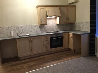 1 Bed Flat, Long Street, YO7