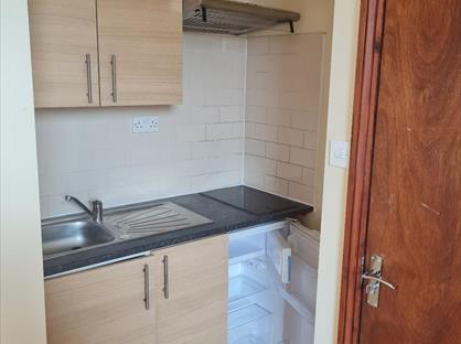 Studio Flat, Chatsworth Road, E5