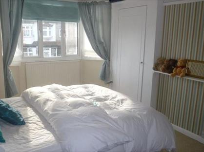 Room in a Shared House, Manor Way, CR4