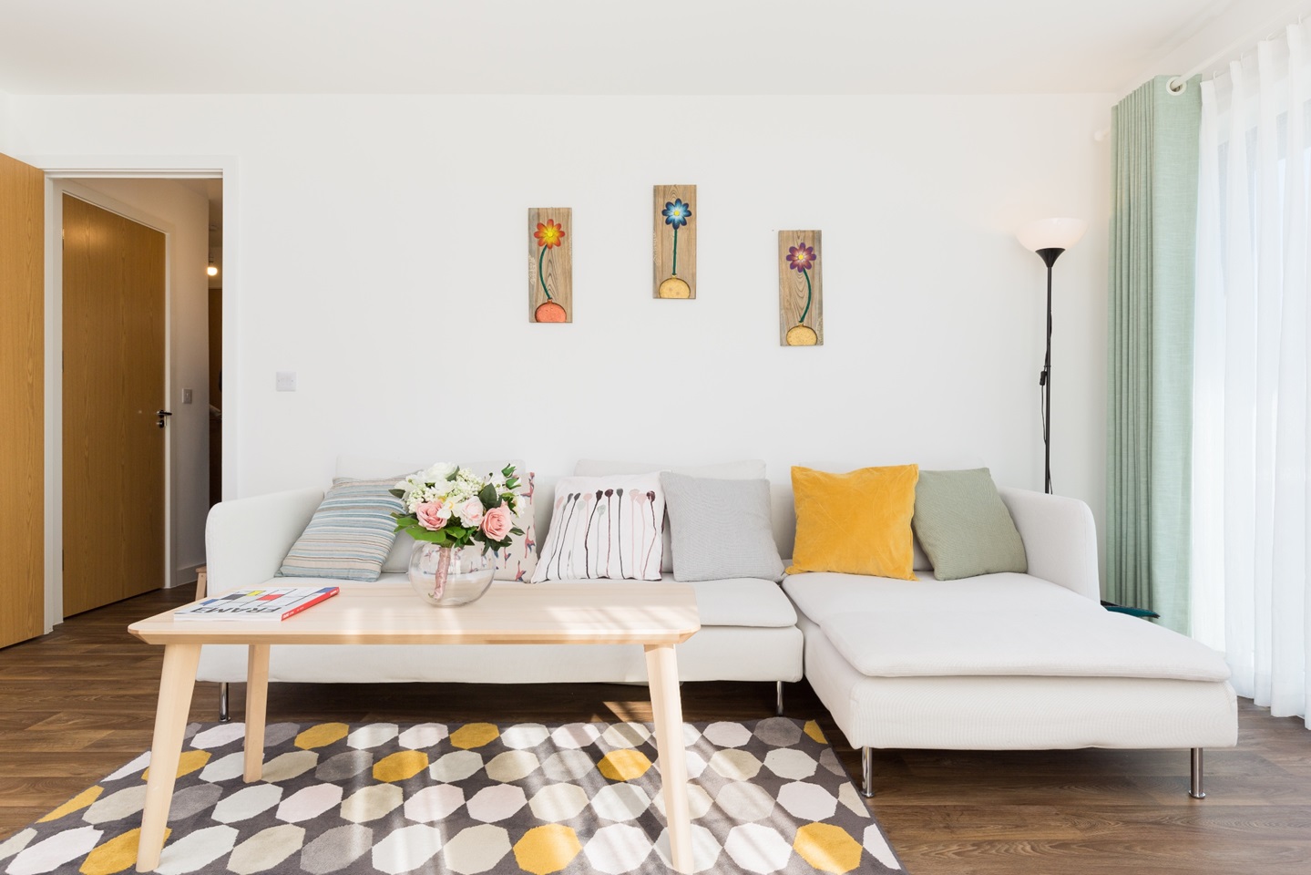 2 Bed Flat, Roosevelt, B15 photo 2