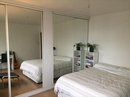 Room in a Shared Flat, Station Road, NW4