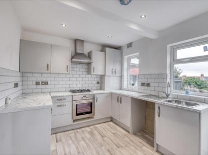 3 Bed Terraced House, Cheverton Road, B31