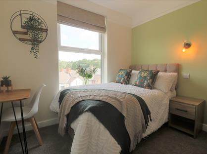 Room in a Shared House, Hartington Road, S41