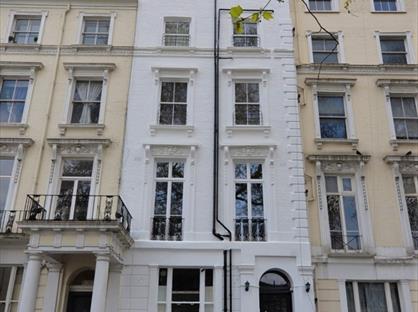 Studio Flat, Queensborough Terrace, W2