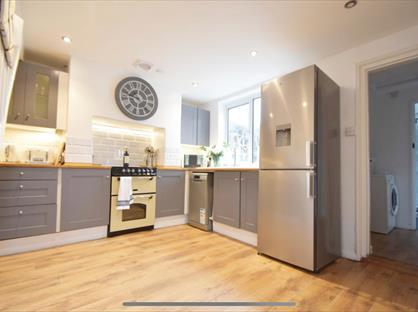 2 Bed Semi-Detached House, Sunnyside Villas, TN33