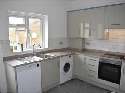 2 Bed Flat, Chancellor Road, SS1