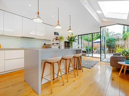 3 Bed Terraced House, Duke Road, W4