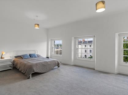 Room in a Shared House, Wyndham Square, PL1