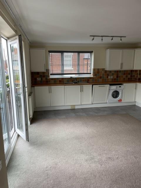 Additional image 3 of 2 Bed Flat, Curzon Lane, DE24, N1 7GU