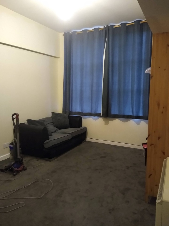 Leeds 1 Bed Flat, Leeds, LS2 To Rent Now for £700.00 p/m