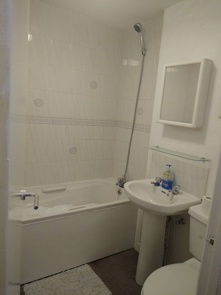 Leeds 1 Bed Flat, Leeds, LS2 To Rent Now for £700.00 p/m