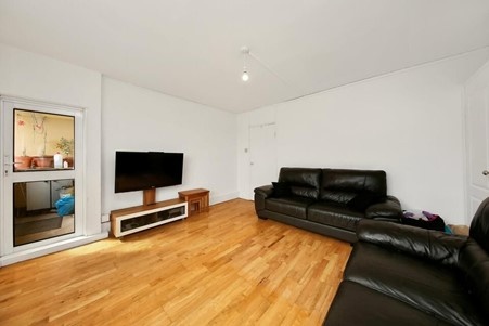 3 Bed Flat, Richard Neale House, E1