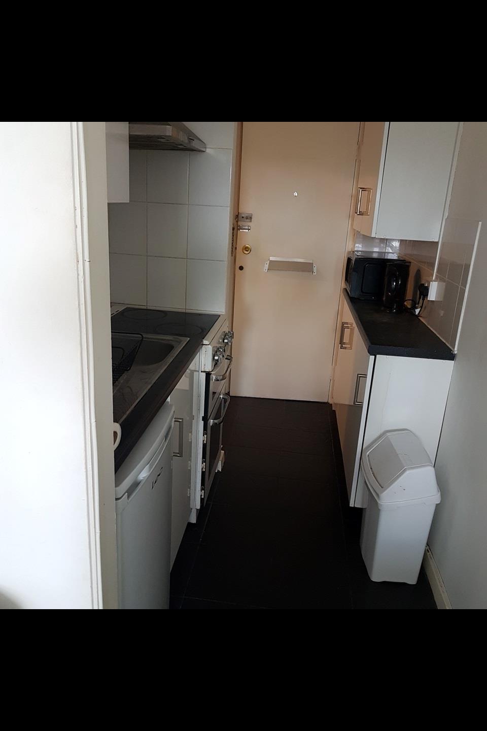 Cambridge Studio Flat, Mayflower House, CB4 To Rent Now for £950.00 p/m