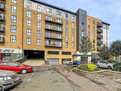 2 Bed Flat, Clydesdale Way, DA17