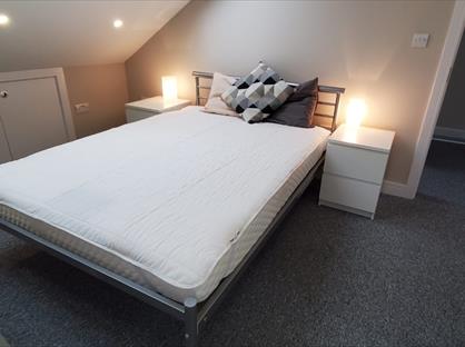 1 Bed Flat, Stanley Park Road, SM5