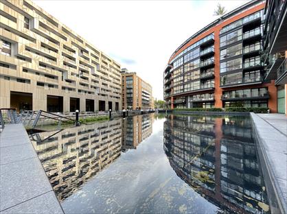Studio Flat, Cubitt Building, SW1W