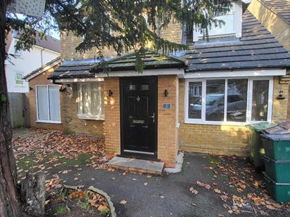 4 Bed Detached House, Brambleacres Close, SM2