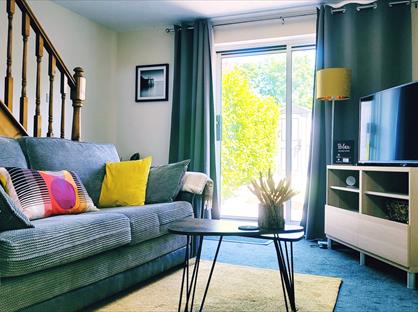 2 Bed Terraced House, Bakers Ground, BS34