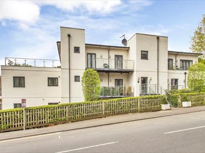 2 Bed Flat, Mount Harry Road, TN13