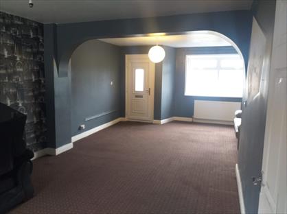 2 Bed Terraced House, Kingsway, BD16