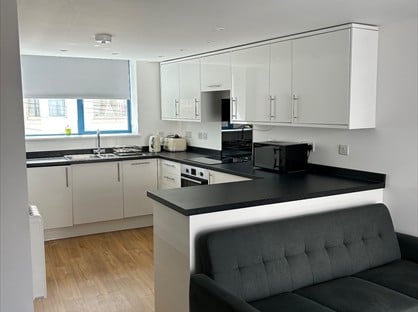 2 Bed Flat, Victoria Parade, TQ1