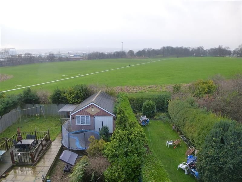 Leeds 4 Bed SemiDetached House, Nixon Avenue, LS9 To Rent Now for