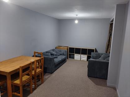 2 Bed Flat, Shinfield Road, RG2