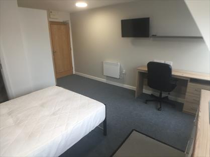 Studio Flat, Princess Road West, LE1