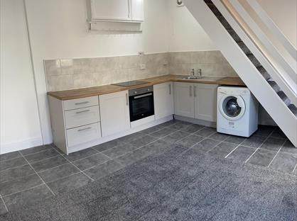 1 Bed Terraced House, Burnley Road, BB8