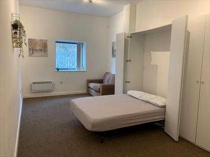 Studio Flat, Washington Parade, L20