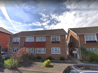 2 Bed Maisonette, College Road, KT17