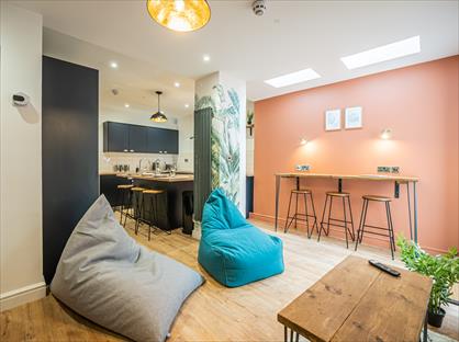 Room in a Shared House, High Street, B66