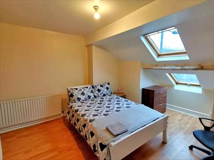 Room in a Shared House, Slade Road, B23