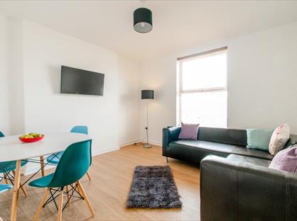 1 Bed Flat, Heathfield Avenue, CW1