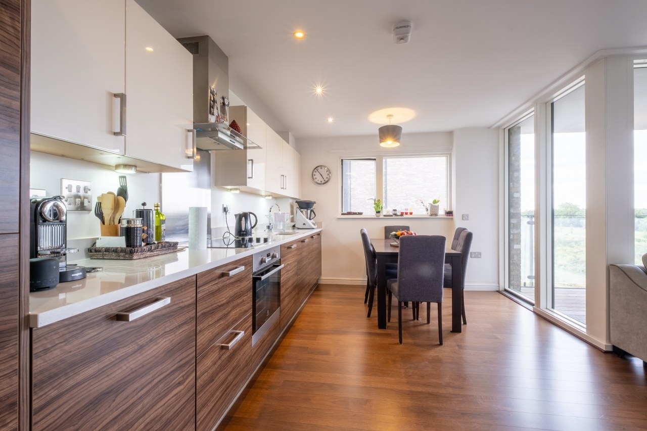 2 Bed Flat, Albany Road, SE5 photo 2