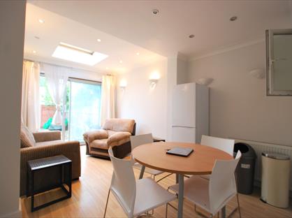 3 Bed Flat, Montana Road, SW17