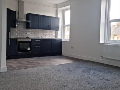 4 Bed Flat, Kensington, DL14