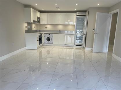 2 Bed Flat, Gordon Road, HP13