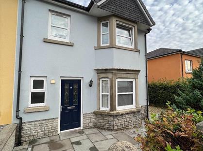 4 Bed Semi-Detached House, Coed Y Neuadd, SA31