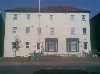 2 Bed Flat, Grange Road, CT11