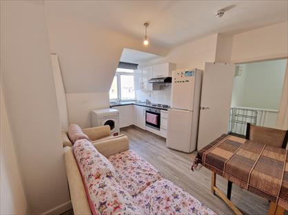 2 Bed Flat, Watling Avenue, HA8