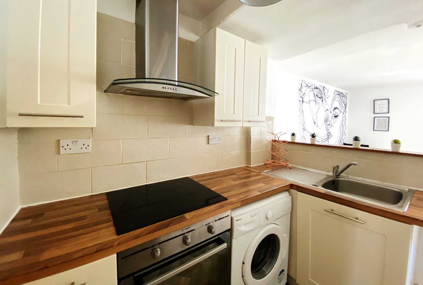 Additional image 2 of 1 Bed Flat, Humberstone Gate, LE1, N1 7GU