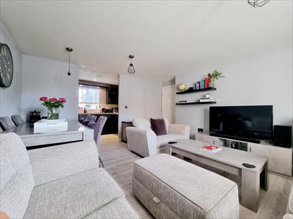 2 Bed Flat, Shakespeare Avenue, BS7