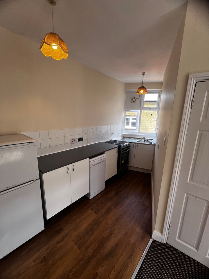 London 1 Bed Flat, Bellegrove Road, DA16 To Rent Now for £1,250.00 p/m