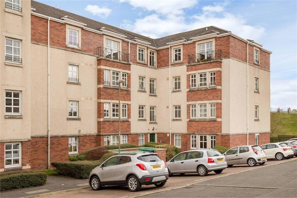 Edinburgh 2 Bed Flat, Carrick Knowe Avenue, EH12 To Rent Now for £